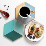 Geometric casserole insulation placemat