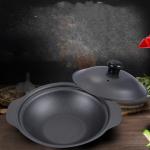 Special iron casserole for rooster pot